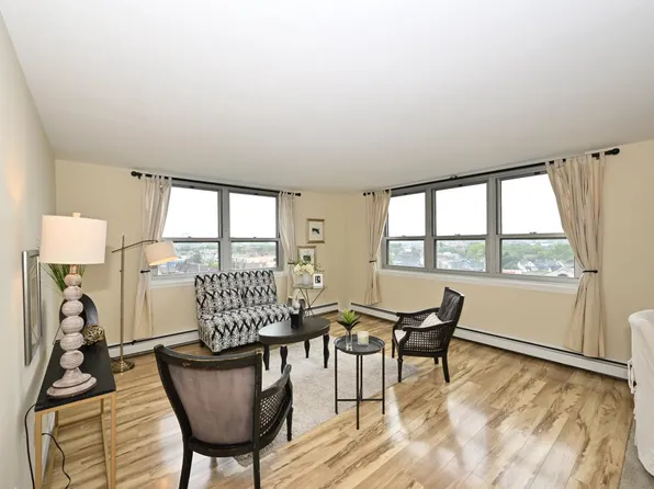 1707 North Prospect AVENUE #8B, Milwaukee, WI 53202