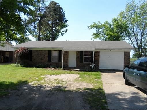 2nd image of 81 Boxwood Dr