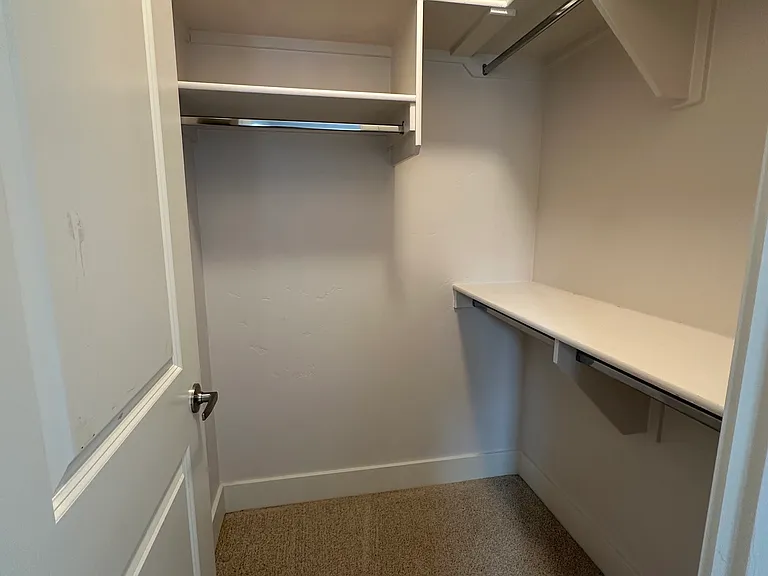 8918 W Northview St — Photo 11