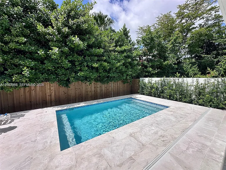 8410 SW 65th Ave — Photo 11