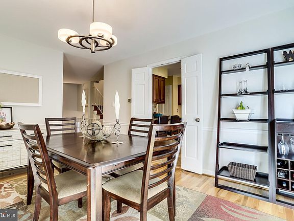 5th image of 6613 Midhill Pl