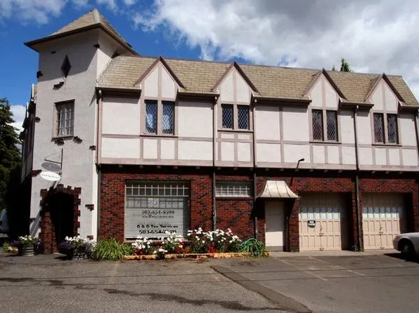 18348 SE River Rd, Milwaukie, OR 97267