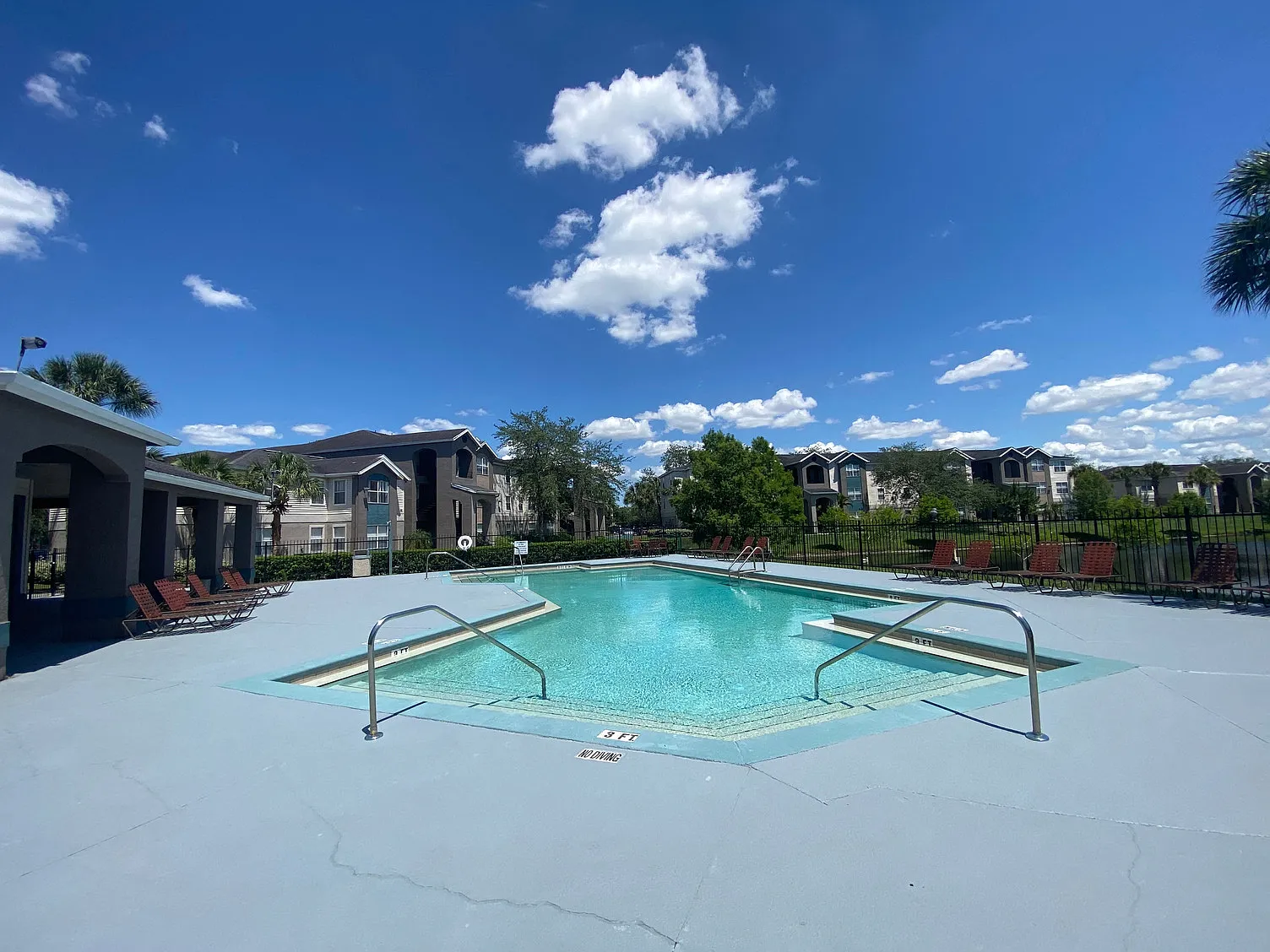 Pointe Vista Apartments — Photo 1