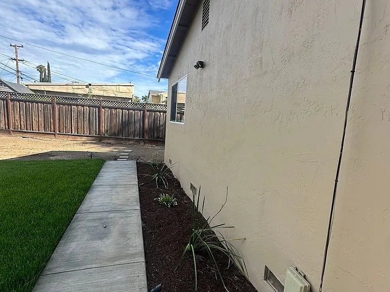 4309 Ross Ave — Photo 72