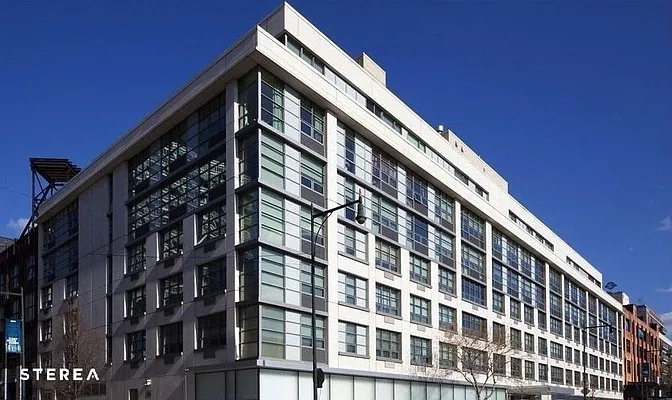 Sold by Sterea Agency | media 19