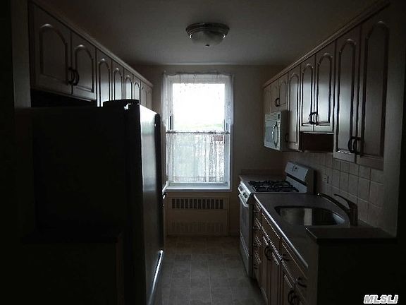 5th image of 6011 Broadway APT 4T