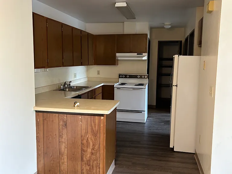 2421 4th Ave N #16 — Photo 7