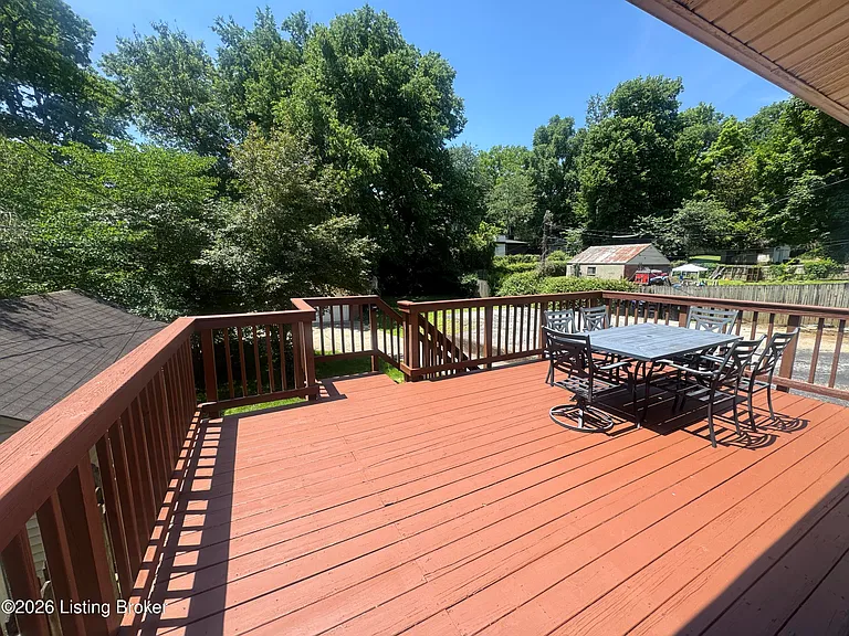 236 Kennedy Ave — Photo 28
