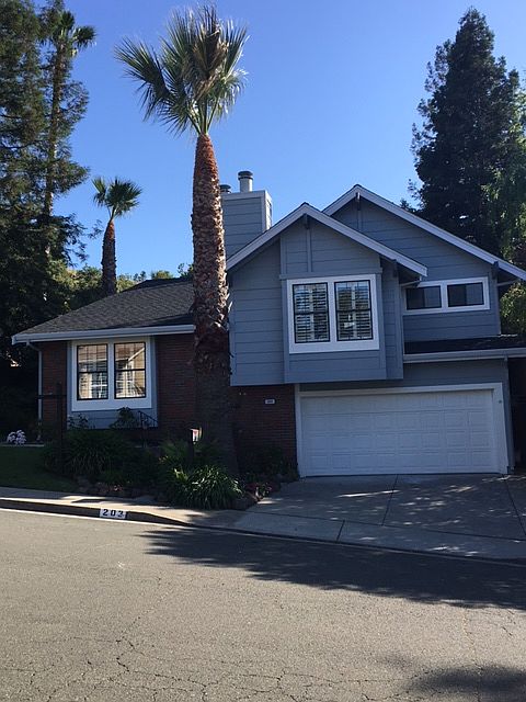 1st image of 203 Augustine Dr