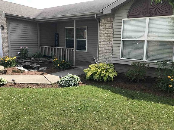 3rd image of 3282 E Sherman St