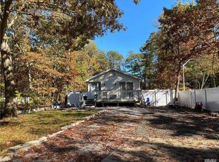 910 Birchwood Rd, Medford, NY 11763