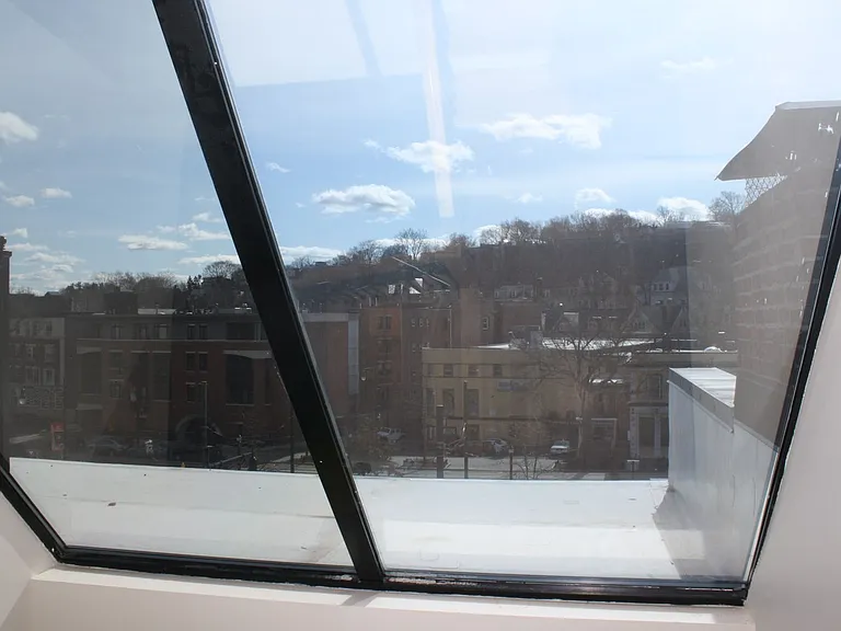 1616 Beacon St #3 — Photo 16