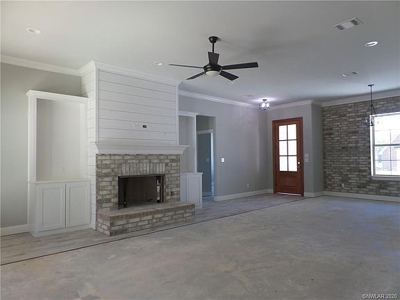 5th image of 613 Stockbridge Ln