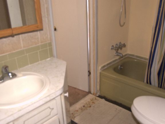 5th image of 379 Mandalay Dr