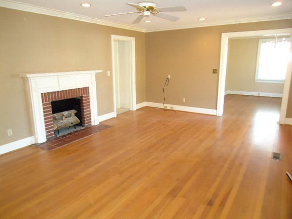 3rd image of 1206 N Toombs St