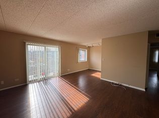3857 N Parkway Dr APT 3B, Northbrook, IL 60062