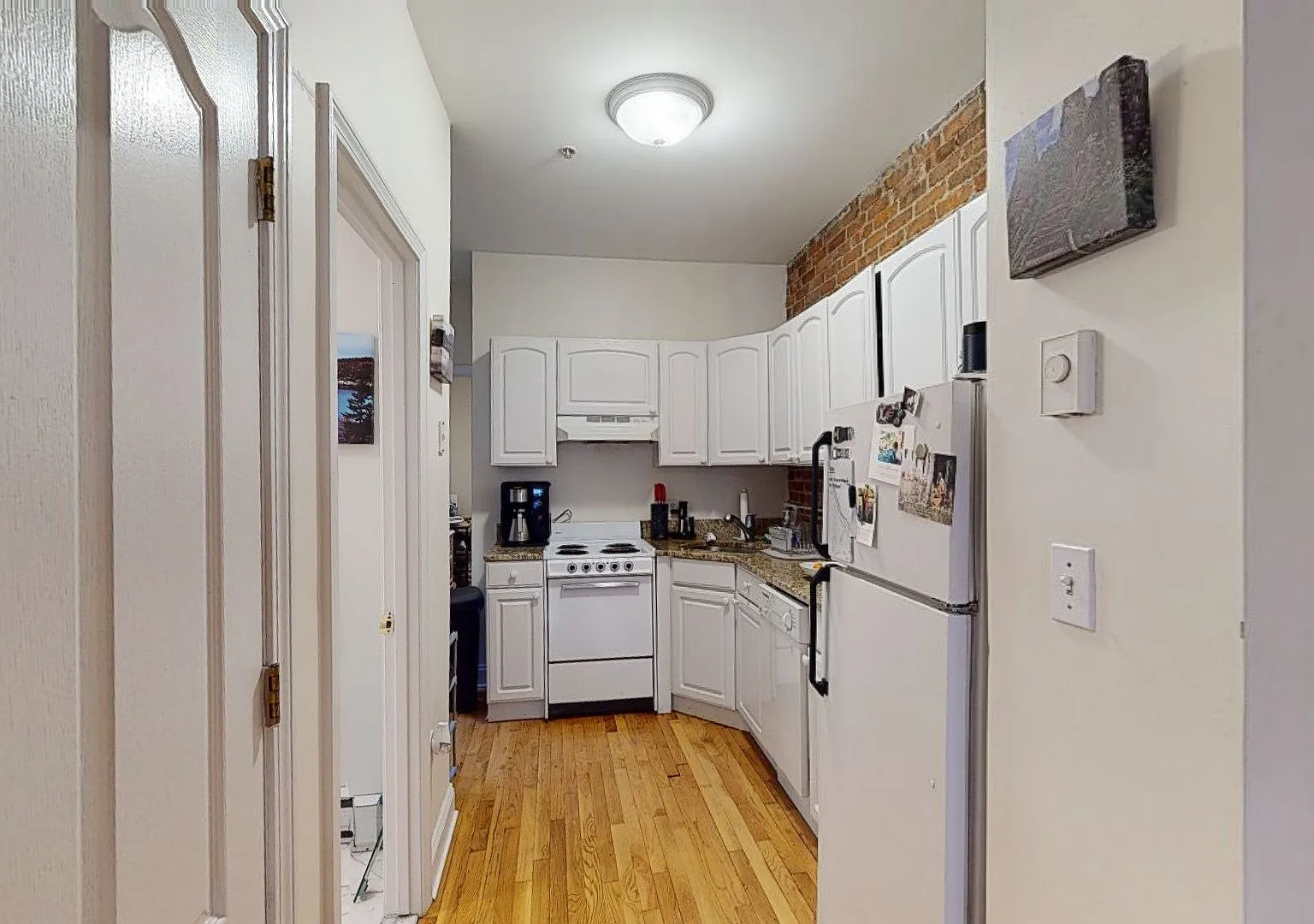 Classic North End 2-Bed | Exposed Brick & No Broker Fee — Photo 3
