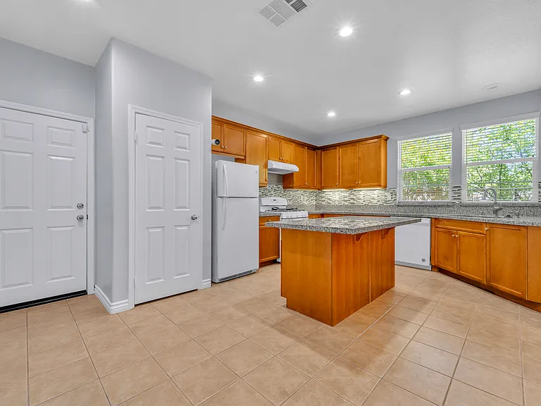 31788 Avenida Del Luna — Photo 6