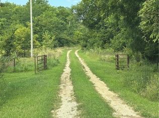 18740 SW State Route V, Dearborn, MO 64439