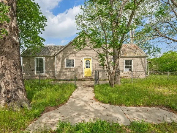 Lafayette Ln, Bryan, TX 77807