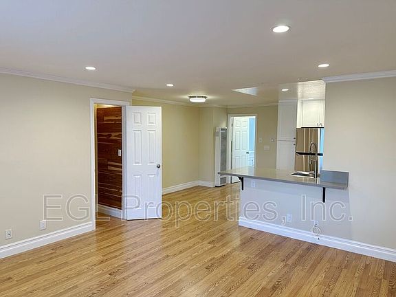5th image of 12010 Ocean Park Blvd APT 1