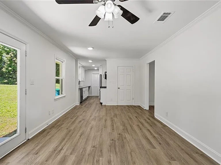 1348 Ridgewood Dr SW — Photo 17