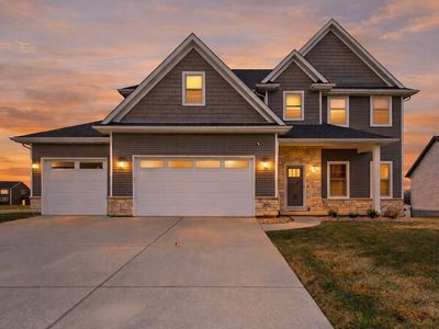317 Madison Dr, Riverdale, IA, 52722