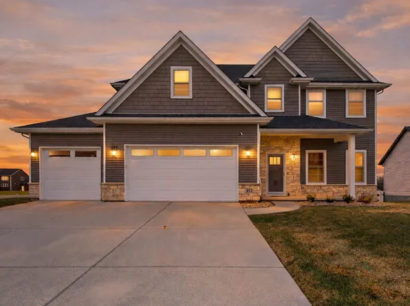 317 Madison Dr, Riverdale, IA 52722