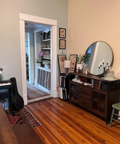 Dining room, with doorway into kitchen