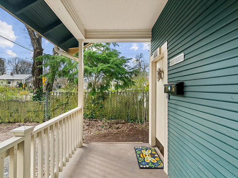 7015 N Greeley Ave #B — Photo 58