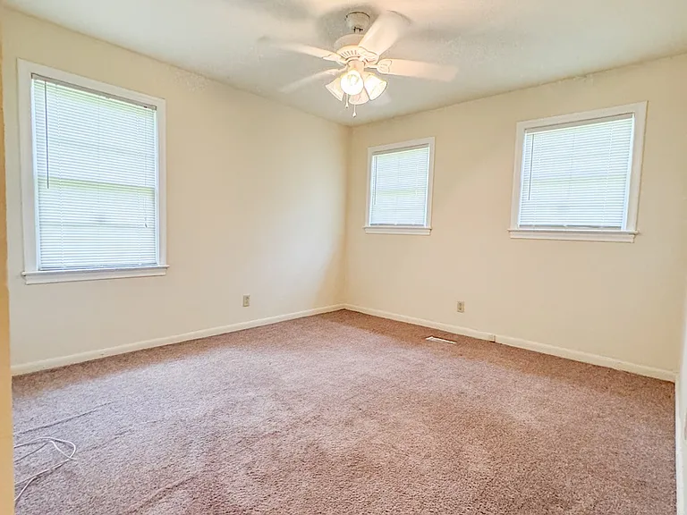 1502 Atkamire Dr — Photo 23