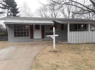 527 Dornoch Dr, Saint Louis, MO