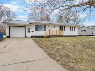 515 N Hartwell Ave, New Hampton, IA 50659