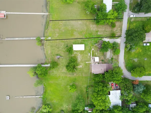 1012 Crazy Horse, West Tawakoni, TX 75474