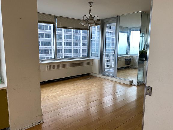 4th image of 4250 N Marine Dr APT 1405