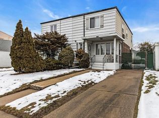 4815 203rd St, Oakland Gardens, NY