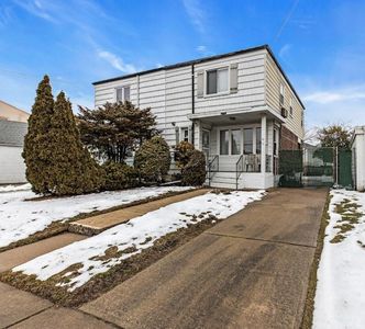 4815 203 Street, Flushing, NY, 11364