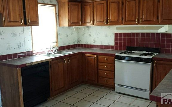 3rd image of 1024 N Neilson Ave