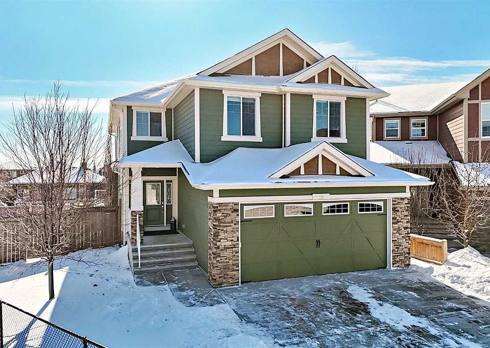 1st image of 18 N Mount Rae Pl