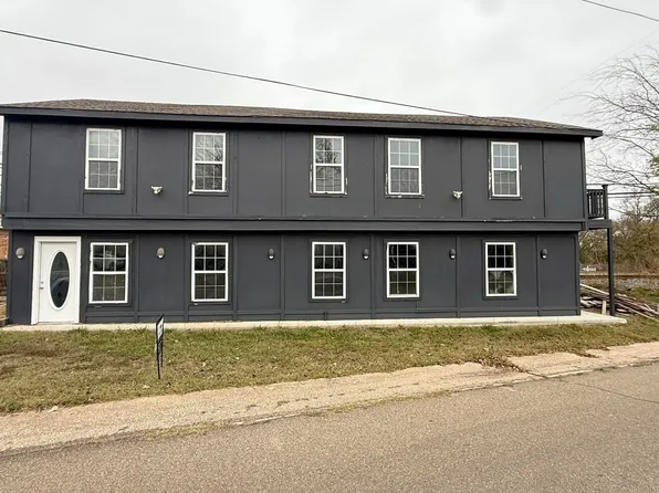 401 Hinnant St, Sulphur Springs, TX 75482