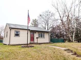 2403 E Van Norman Ave, Saint Francis, WI 53235