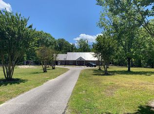 2624 Stag Park Rd, Burgaw, NC 28425