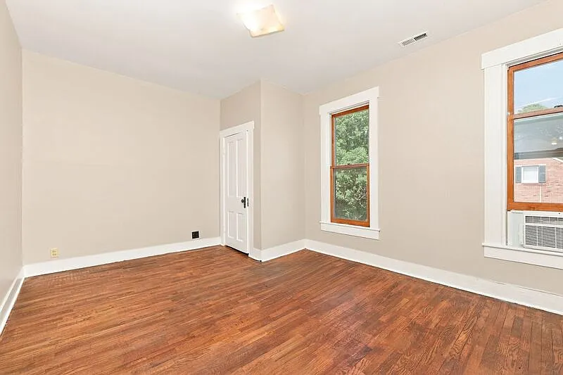 3 bed, 1.0 bath, $850 — Photo 4