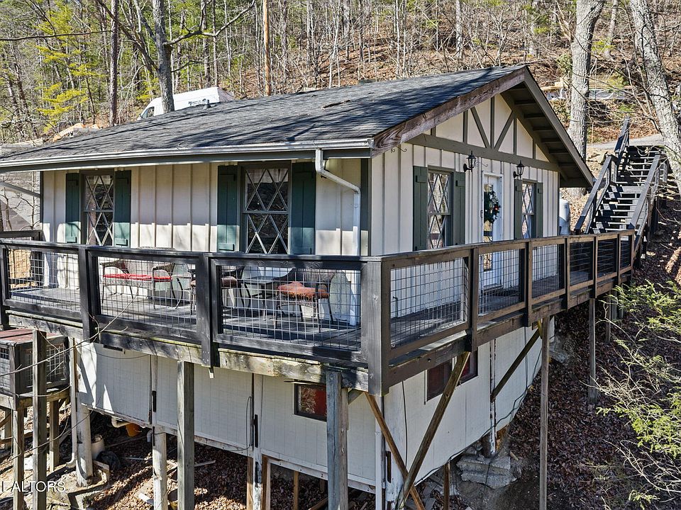 1st image of 2652 Sunset Rd