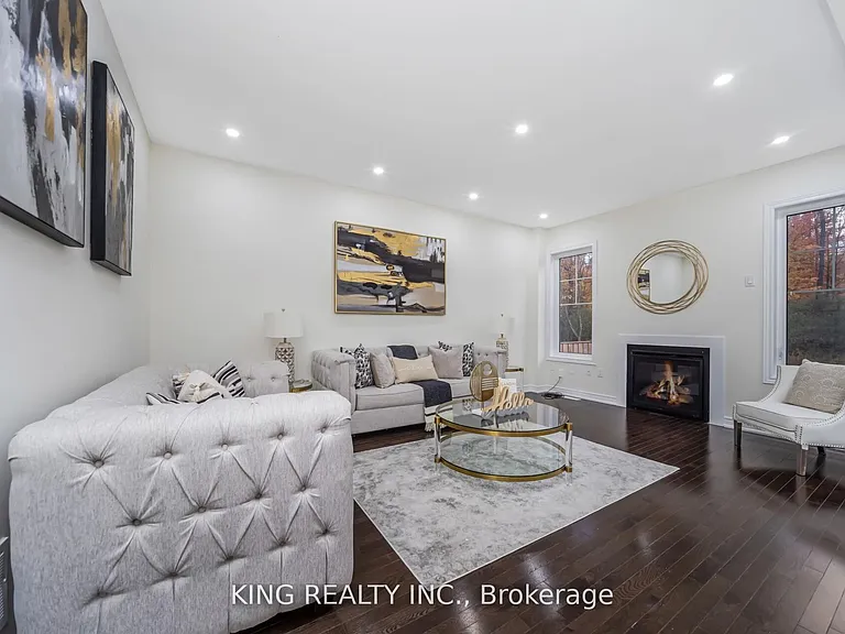 52 Haverstock Cres — Photo 10