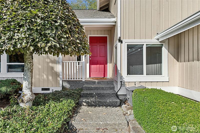 4th image of 18225 154th Place SE