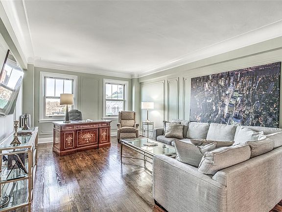 2nd image of 4440 Lindell Blvd APT 602