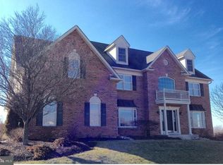 586 Shakespeare Dr, Harleysville, PA 19438