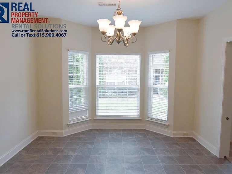 337 Rowlette Cir — Photo 10