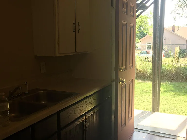 1408 NE 9th St #3 — Photo 12